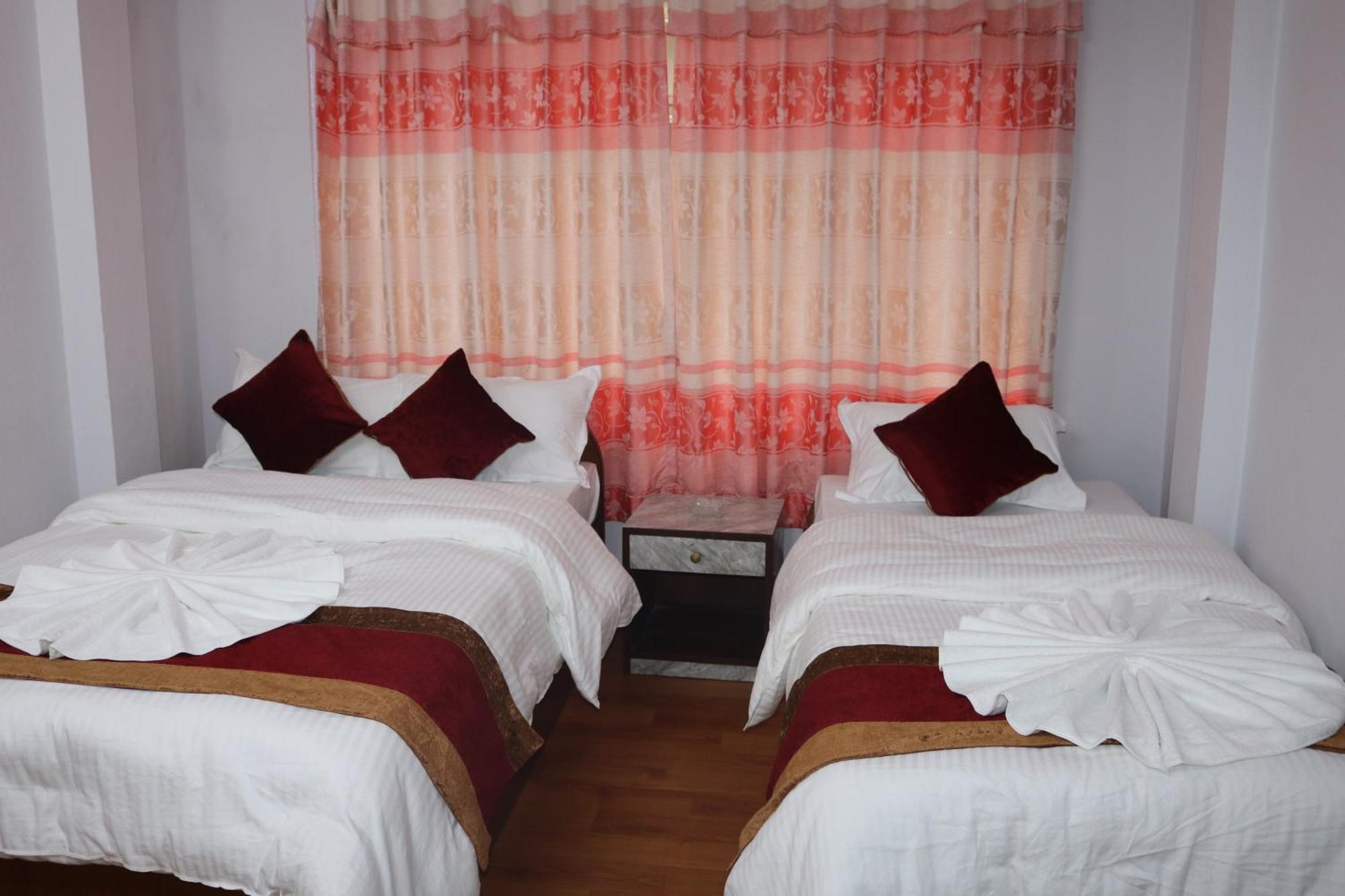 Om Tara Guest House Pvt Ltd Kathmandu Exteriör bild